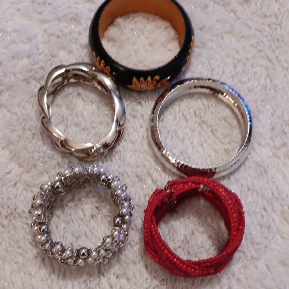 Preloved Chic Silver , Black and Red Colors Bracelet Collection - Picture 2 of 12